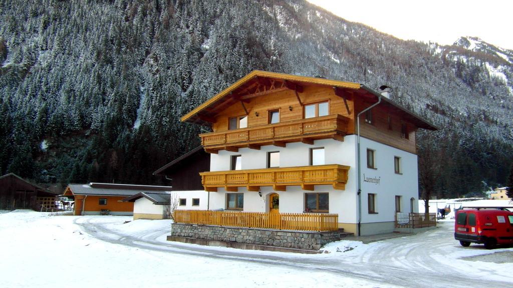 Luenerhof Guest House Neustift im Stubaital Luaran gambar